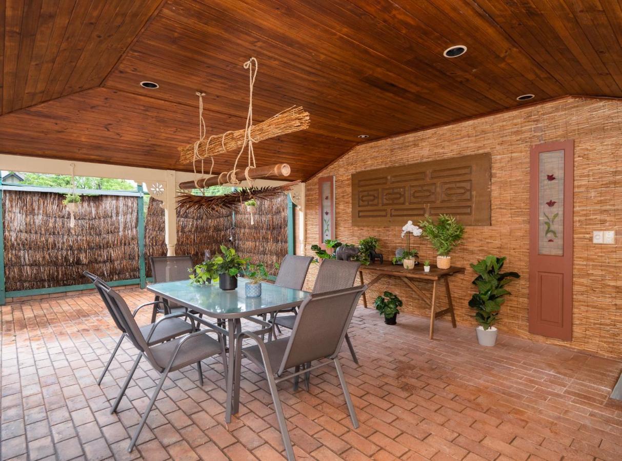 Quiet Private Studio In Strathfield With Kitchenette And Private Bathroom 3Min To Station Sleeps 6 Сидней Экстерьер фото