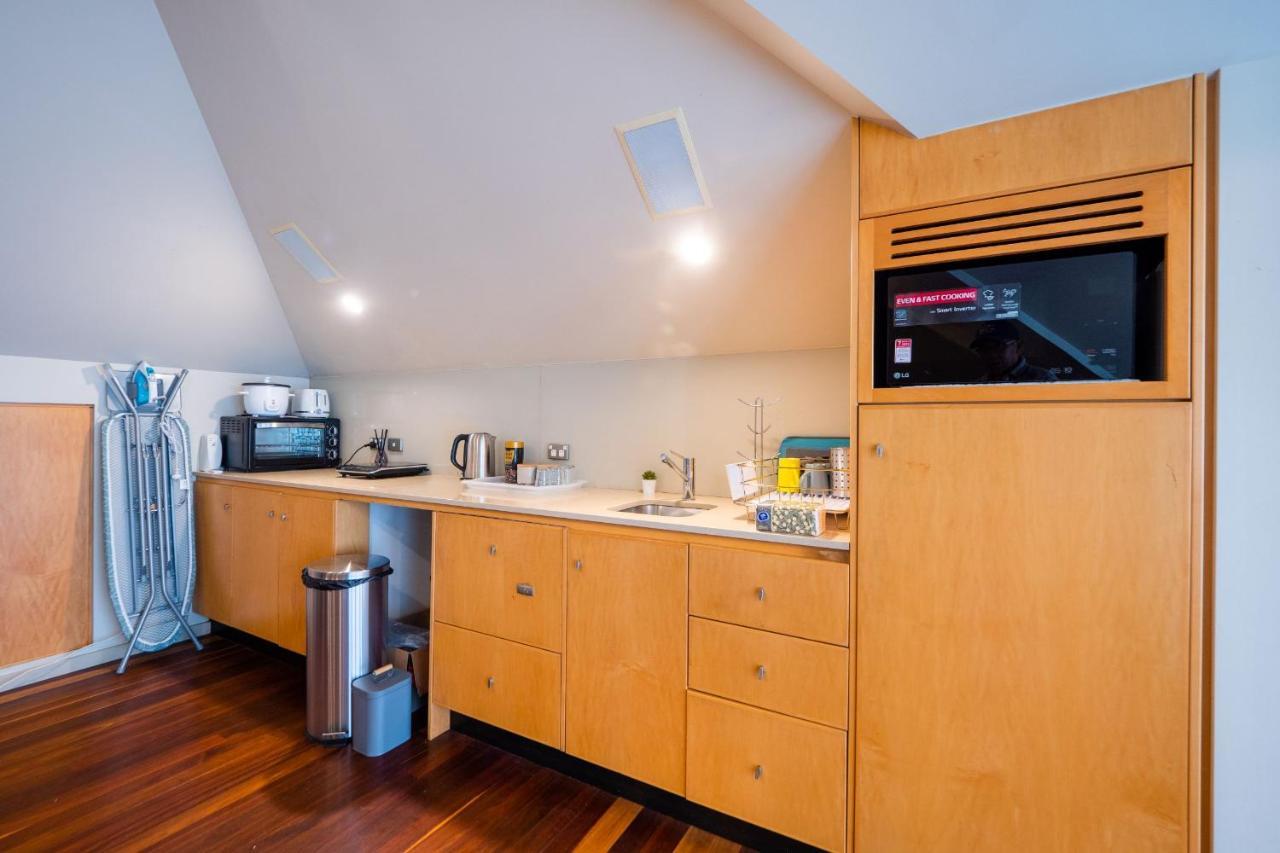 Quiet Private Studio In Strathfield With Kitchenette And Private Bathroom 3Min To Station Sleeps 6 Сидней Экстерьер фото